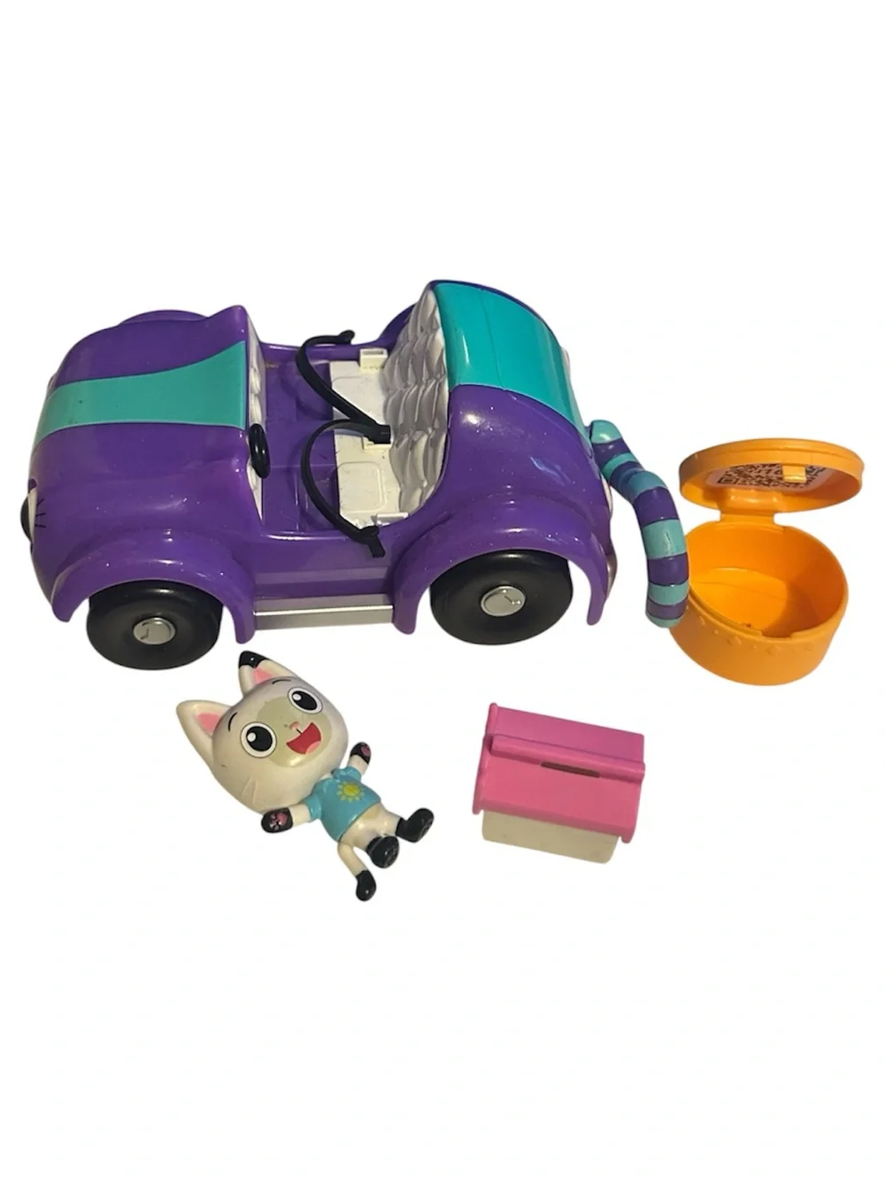 GABBYS DOLLHOUSE Carlita and Pandy Paws Picnic playset